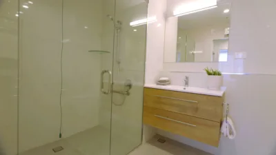 3 Bed 45 Bathroom